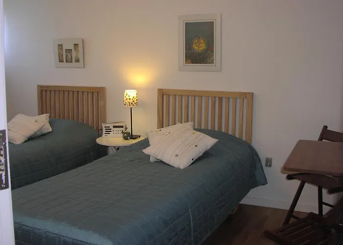 Bed & Breakfast Acacia House